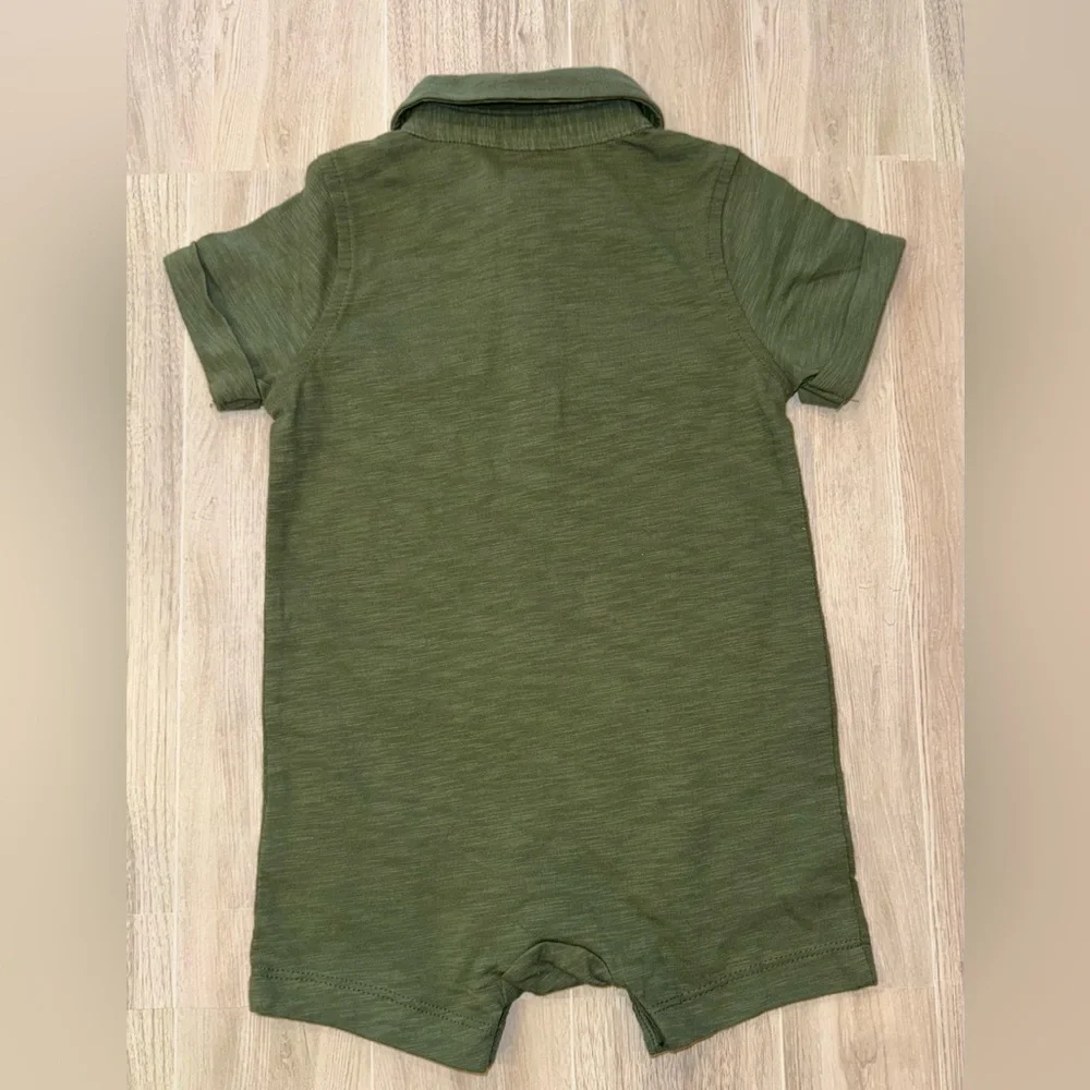 🫒 Boys’ Olive Green Short Sleeve Baby Romper - size 6-9 mos *NWOT* - Picture 2 of 3